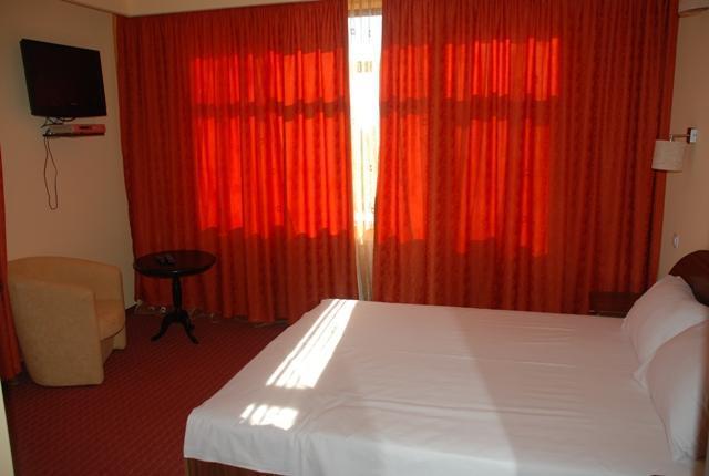 Hotel Coliseum Calafat Pokoj fotografie